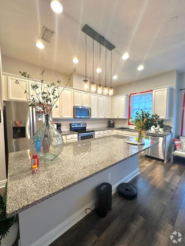 Fountain Parke at Lake Mary Pet Friendly Apartments for Rent Lake