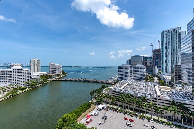Foto del edificio - 495 Brickell Ave