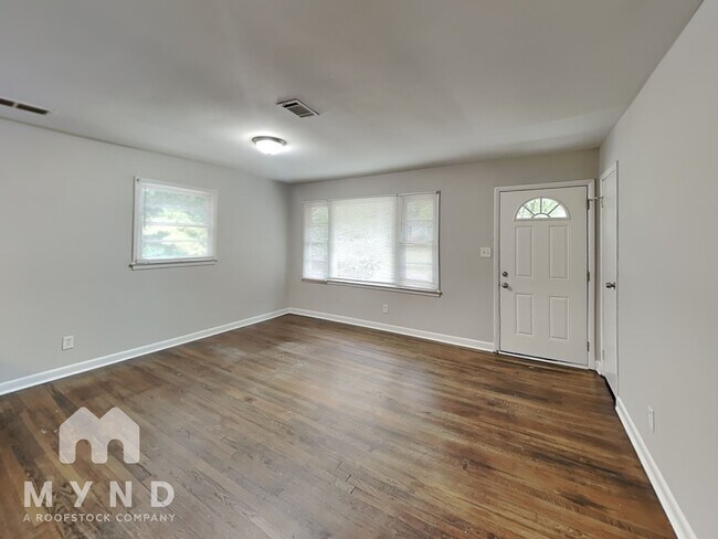 Foto del edificio - 388 Woodstock Dr SW