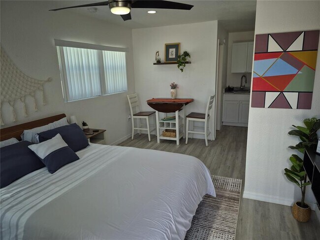 Foto del edificio - 7709 W Hanna Ave
