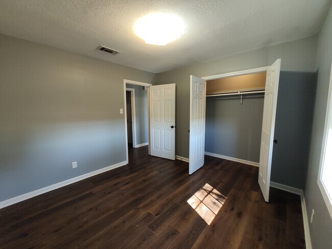 Building Photo - 5614 Amoco Rd