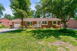 Building Photo - 208 Longhill Rd