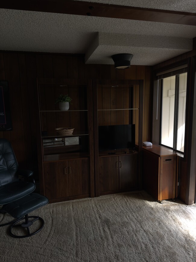 Building Photo - 301 Iberian Way