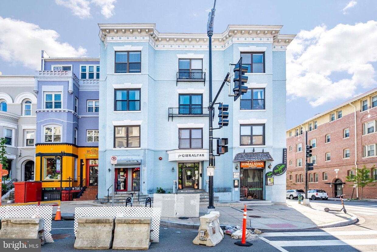 Foto principal - Top Floor Adams Morgan One Bedroom W/Washe...