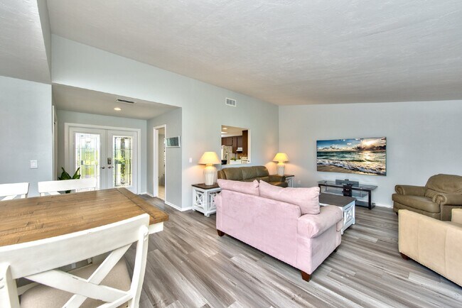 Foto del edificio - Villa close to Downtown Naples in Lakewood community