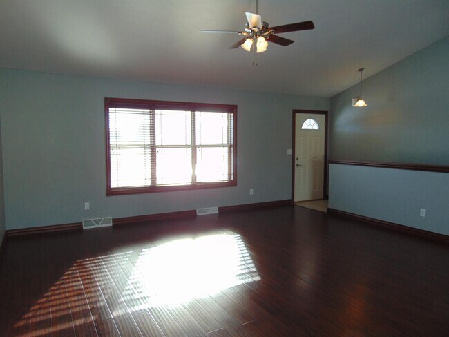 Building Photo - 2158 Ryan Rd
