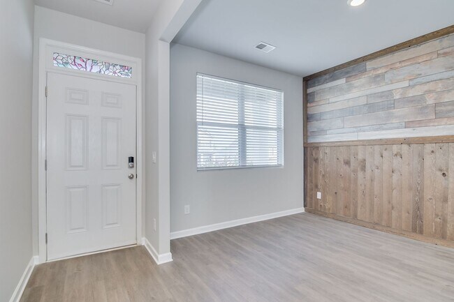 Foto del edificio - 4 Bedroom Minutes from Fort Eisenhower!