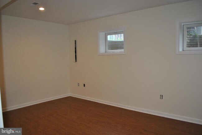 Foto del edificio - 537 Highland Towne Ln