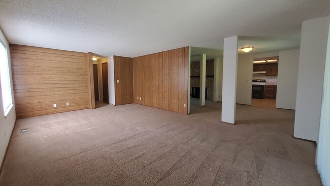 Building Photo - 1709 S Rainier Pl