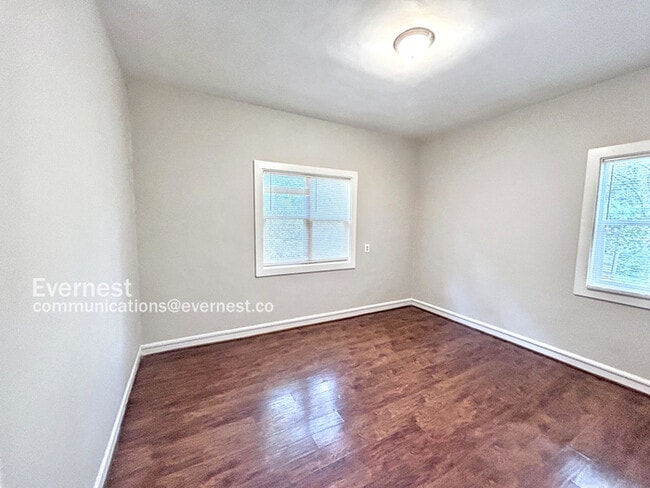 Building Photo - 1512 Haven Dr N