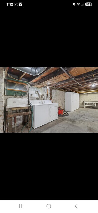 Foto principal - 408 E Washington St