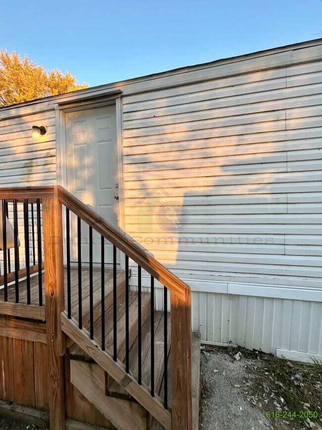 Foto del edificio - 3 Bedroom Mobile Home! Available NOW! Midd...