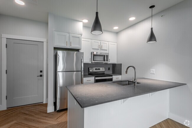 1HAB, 1BA - The Alcove - Johnson Square