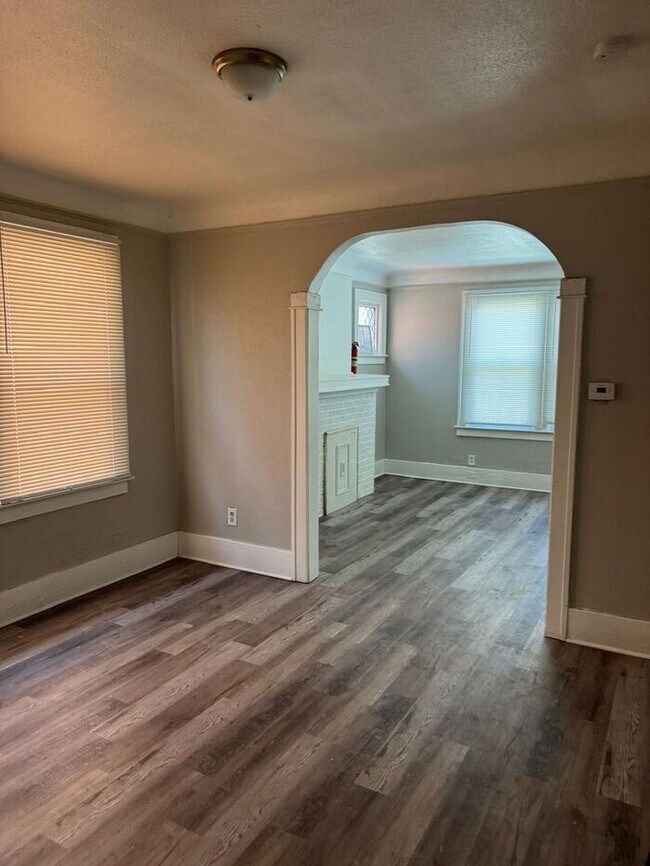 Foto del edificio - Cozy 2-bedroom, 1-bathroom apartment