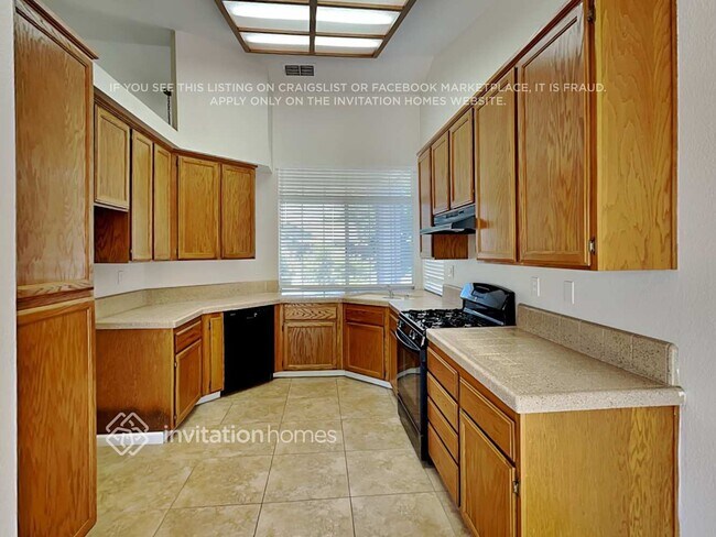 Foto del edificio - 8987 Meadowspring Dr