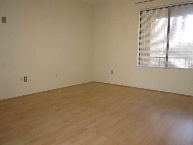 Building Photo - 10855 Camino Ruiz