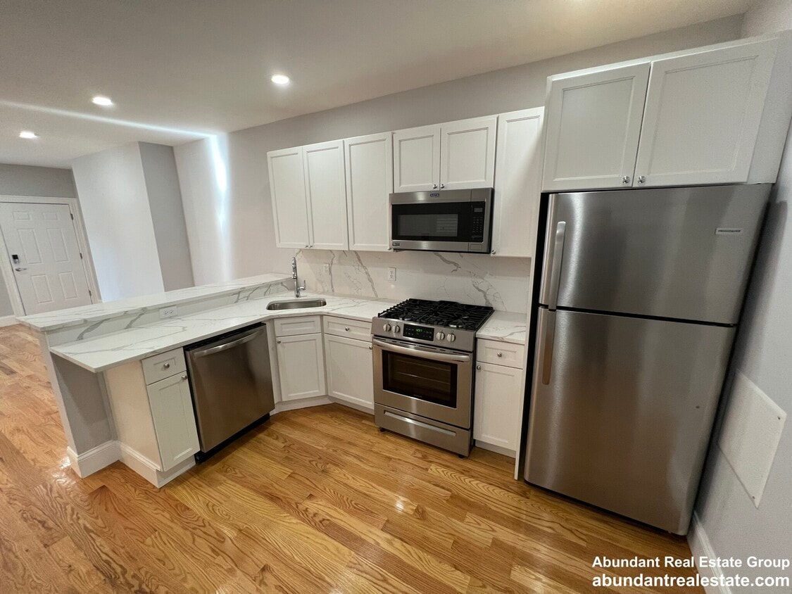 372 Oxford St Unit 2A, Cambridge, MA 02140 Condo for Rent in
