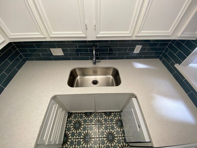 Building Photo - Pecan Walk #304