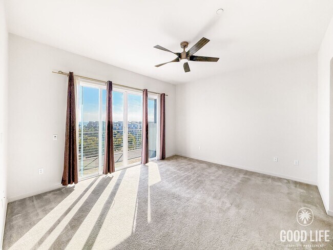 Foto del edificio - 3B/2BA Home with Private Elevator & Mountain Views!