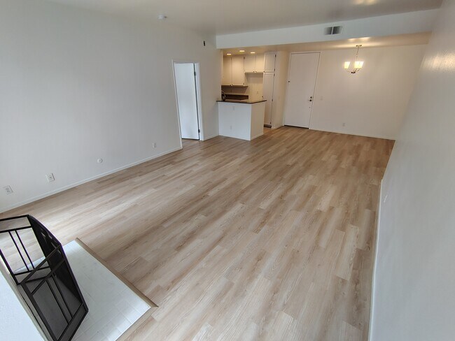 Foto del edificio - 10861 Moorpark St