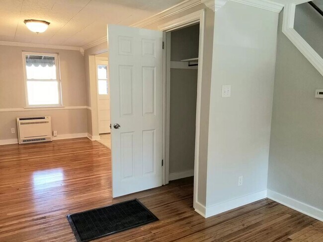 Building Photo - Charming 2 BR / 1 BA home in Lancaster City