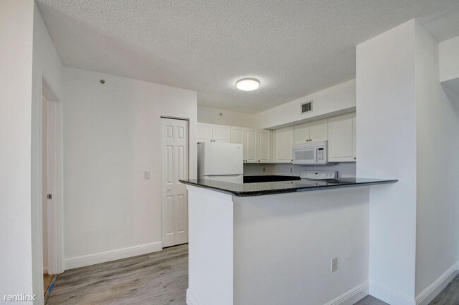 Foto del edificio - 2 br, 2 bath House - 651 Okeechobee Blvd A...