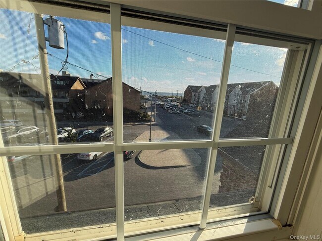 Foto del edificio - 801 E Broadway