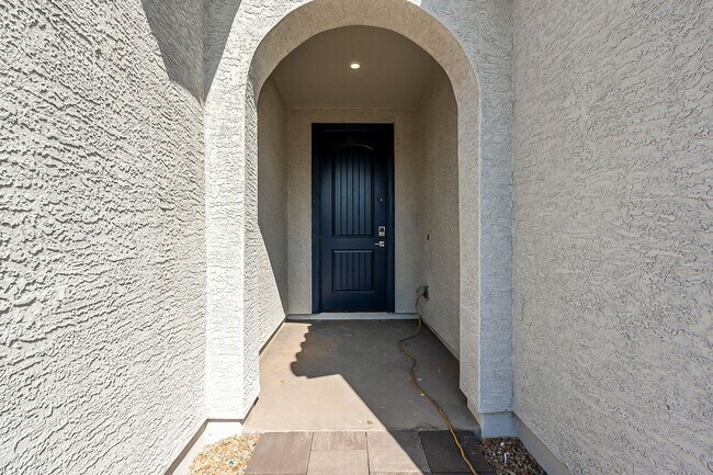 Foto del edificio - Beautiful New Spacious Home Includes 3 car...