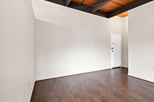 Building Photo - 3419 University Blvd W