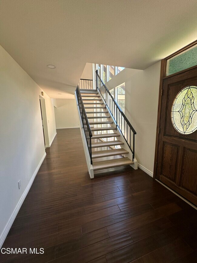 Foto del edificio - 1165 Triunfo Canyon Rd