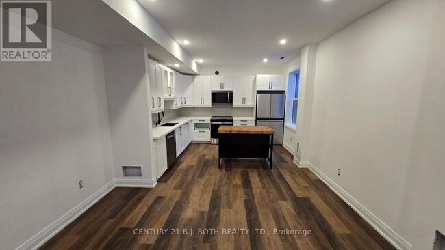 Building Photo - 44 Calverley St