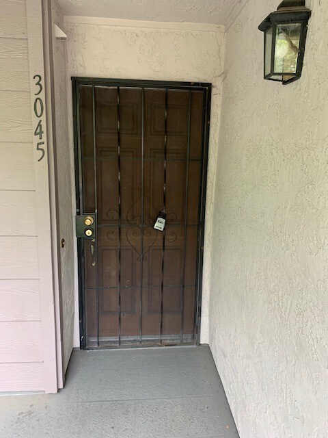 Foto del edificio - Spacious Condo w/ Washer/Dryer, A/C & View!