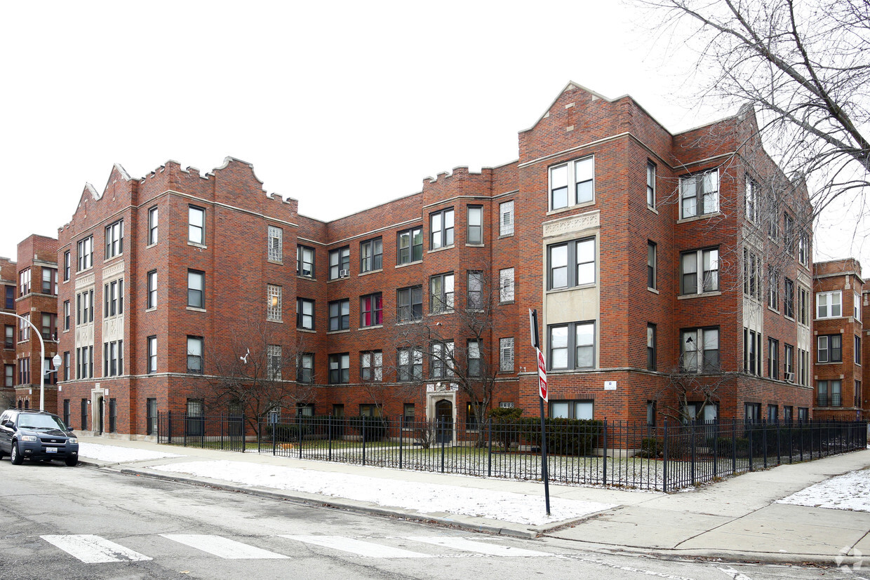 Primary Photo - 6850 S Ridgeland Ave