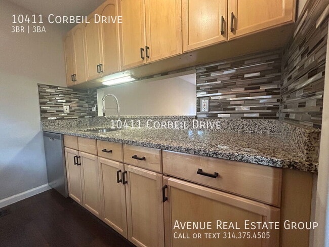 Building Photo - 10411 Corbeil Dr