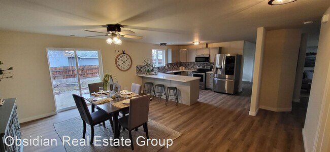 Foto del edificio - 4 br, 2.5 bath House - 3115 SW Metolius Av...