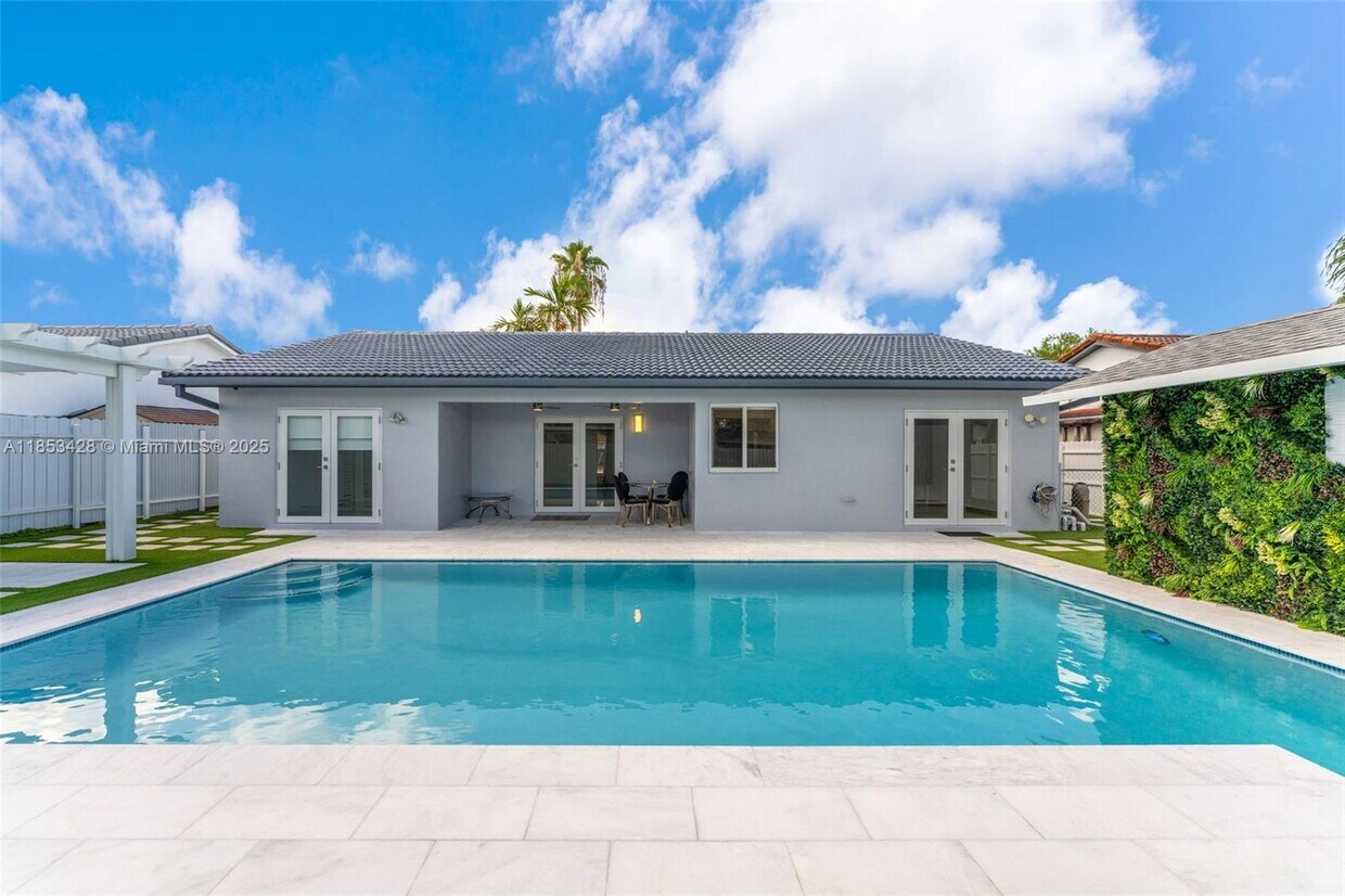 Foto principal - 14845 SW 174th St
