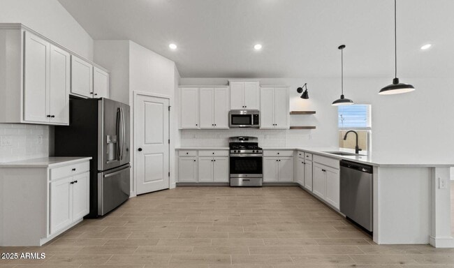 Building Photo - 7426 S 76th Dr