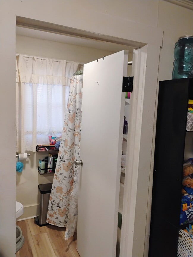 Building Photo - 450 Stuart St