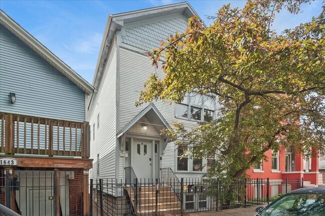 Building Photo - 1645 W Beach Ave