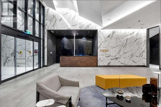 Building Photo - 470 Front St W