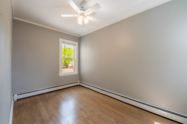 Foto del edificio - 7041 W Addison St