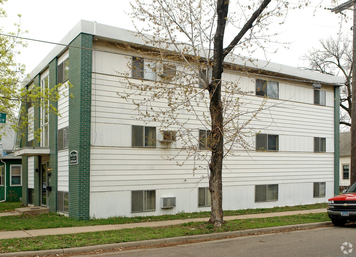 Primary Photo - 376 Cleveland Ave N