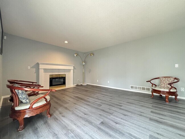 Photo du bâtiment - 10924-10160 160 St