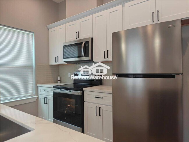 Foto del edificio - 4124 Vaughn St