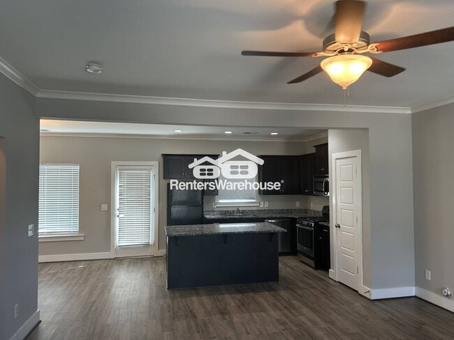 Building Photo - 581 Polo Way