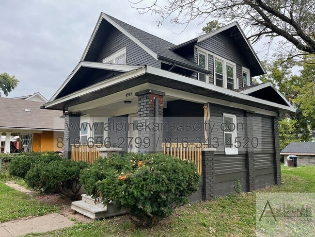 Foto del edificio - Beautiful Midtown Rehab! Main Floor Primary!