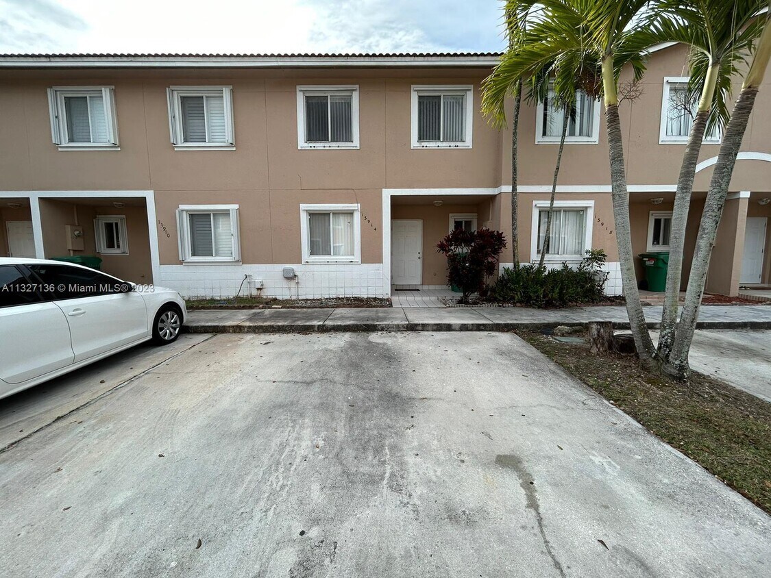 13914 SW 174th St, Miami, FL 33177 Townhome Rentals in Miami FL