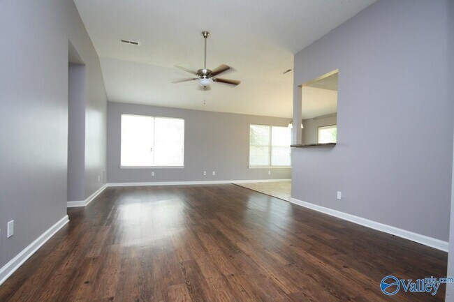 Foto del edificio - 105 Oakline Dr
