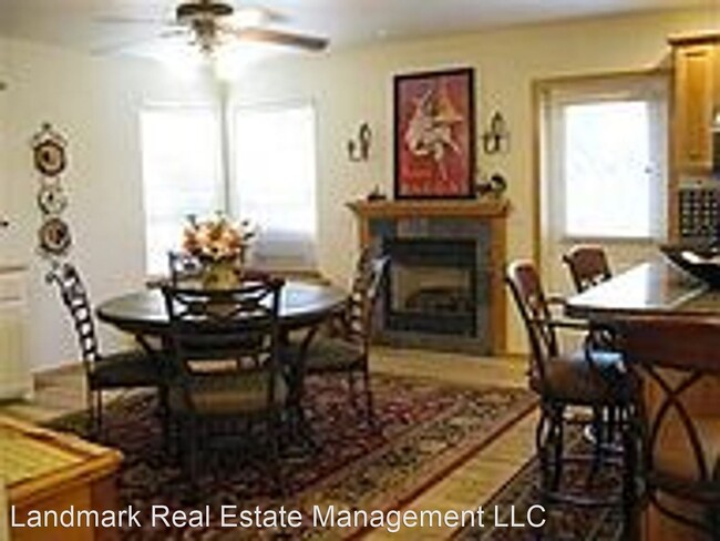 Building Photo - 5 br, 2.5 bath House - 1563 Fruitland Dr