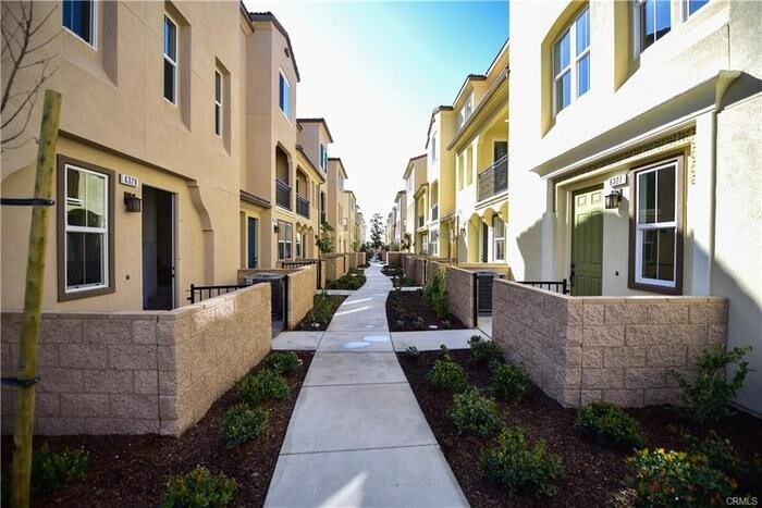 Primary Photo - Townhouse for lease in Eastvale